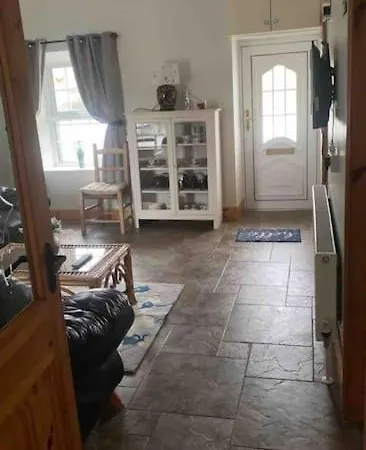 Cheerful 3 Bedroom Country Ennis