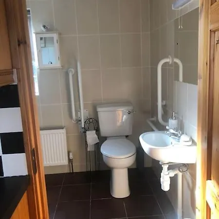 Cheerful 3 Bedroom Country Apartmán Ennis